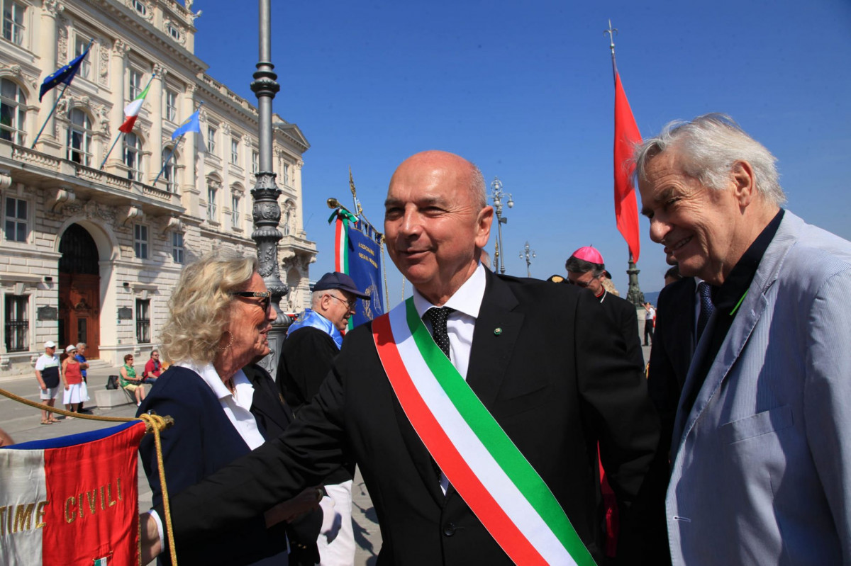 Il Sindaco Dipiazza Alle 21 IN DIRETTA Su Trieste Cafe