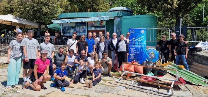 Mareinfvg, questa mattina a Barcola pulizia fondali e pineta: volontari al lavoro! (FOTO)