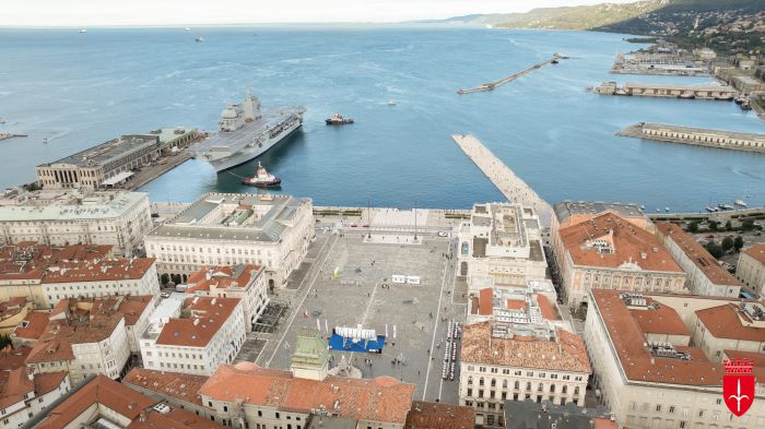 71° ritorno all’Italia, domenica cerimonia per la consegna della Bandiera di Combattimento a Nave Trieste