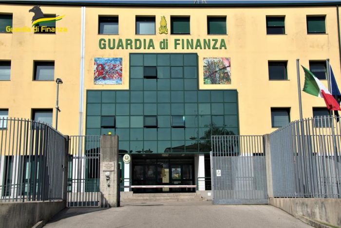 Mercato europeo di Pordenone, scoperti 10 lavoratori in nero tra gli stand: sanzioni fino a 11.700 euro
