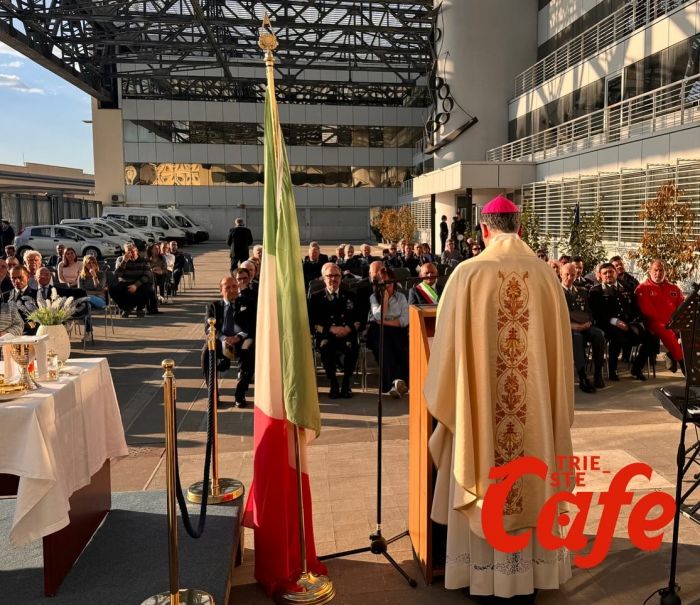 Fede e lavoro: il Vescovo Trevisi celebra la Santa Messa presso la Capitaneria (FOTO-VIDEO)