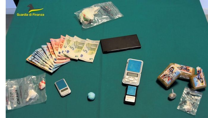 6. Parco cittadino sotto controllo: arrestato spacciatore con oltre 250 grammi di droga in Fvg