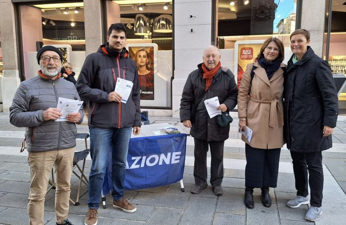 Anche a Trieste Azione scende in piazza contro la violenza contro le donne 