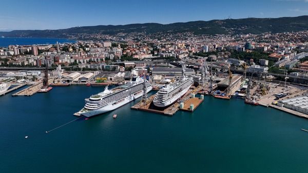 Fincantieri, completato con successo  l’ammodernamento in parallelo di due navi da crociera per Crystal