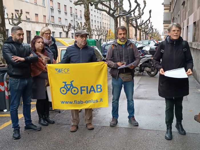 'No al nuovo codice della strada proposti dal Governo', domenica volantinaggio in piazza Unità 