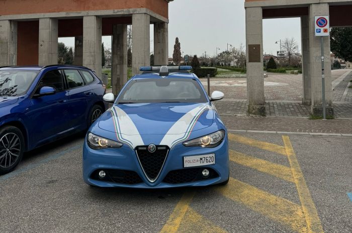 Spacciava nel parco frequentato da ragazzini, arrestato cittadino 20enne pakistano 