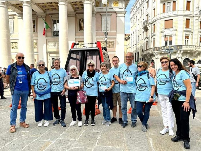 Superate le 1000 firme No Ovovia, nel fine settimana numerosi banchetti in centro e periferia
