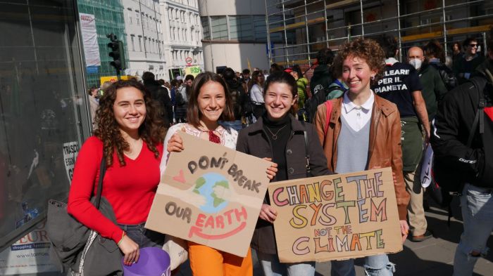 Giustizia climatica, Fridays For Future nelle piazze d’Italia per il clima: venerdì 19 corteo a Trieste