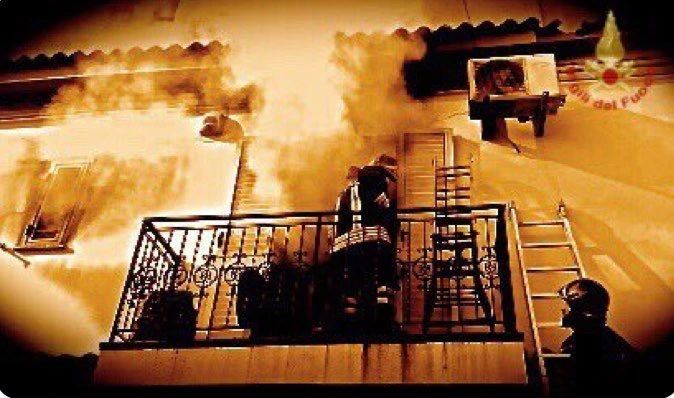 "Capodanno di Fuoco' in Italia, oltre 700 interventi dei Vigili del fuoco: 21 in Fvg 