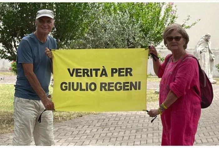 Giulio Regeni, genitori: 'Finalmente processo per morte Giulio ma Governo assente' 