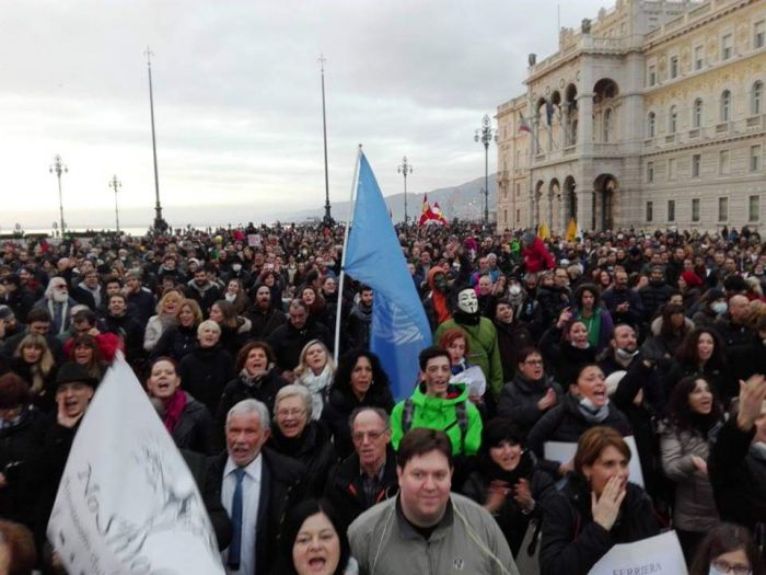 Esattamente 8 anni fa la grande manifestazione cittadina per la chiusura dell'area a caldo della Ferriera 