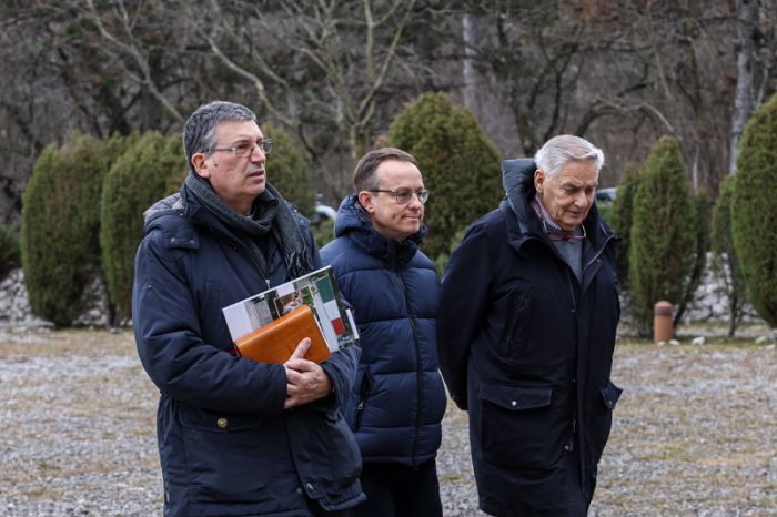 Visita del Vescovo Trevisi al Sacrario della Foiba di Basovizza