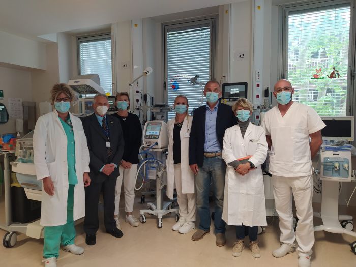 Azzurra ha donato un ventilatore polmonare alla neonatologia del Burlo! 