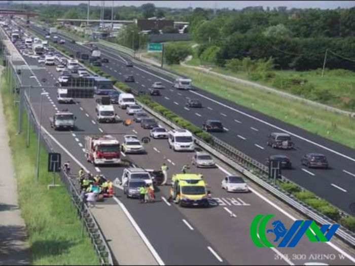 Dolo, incidente in A4: elisoccorso in carreggiata e code in direzione Trieste
