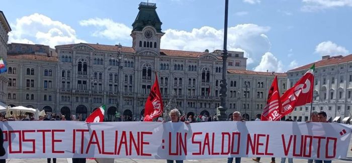 'No alla privatizzazione delle Poste', presidio a Trieste