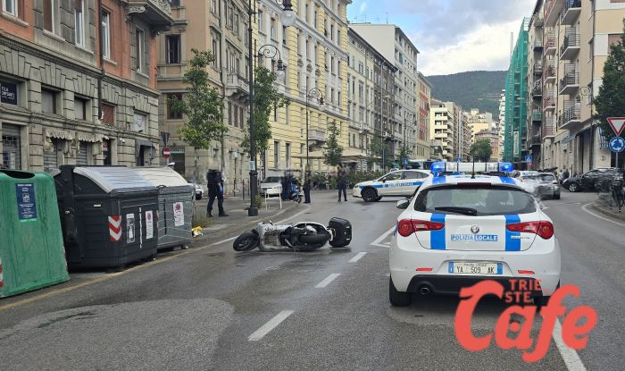 Incidente mortale in piazza Volontari Giuliani, morto uno scooterista (VIDEO) 