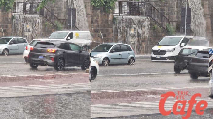 Maltempo a Trieste: semafori in tilt, lunghe file efiumi acqua 