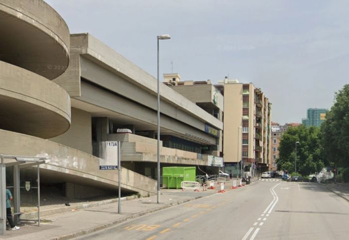 Furto al supermercato Pam di Campi Elisi: ladro in fuga, polizia al lavoro