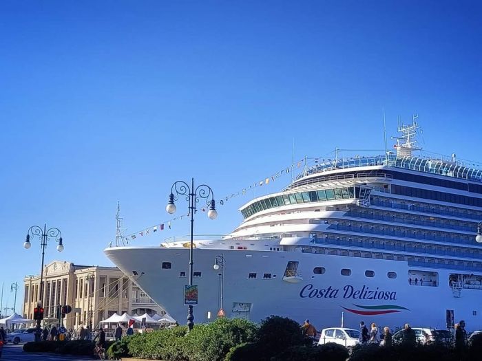 Trieste città delle crociere, il maltempo dirotta in città Costa Deliziosa: sabato bis di navi! 