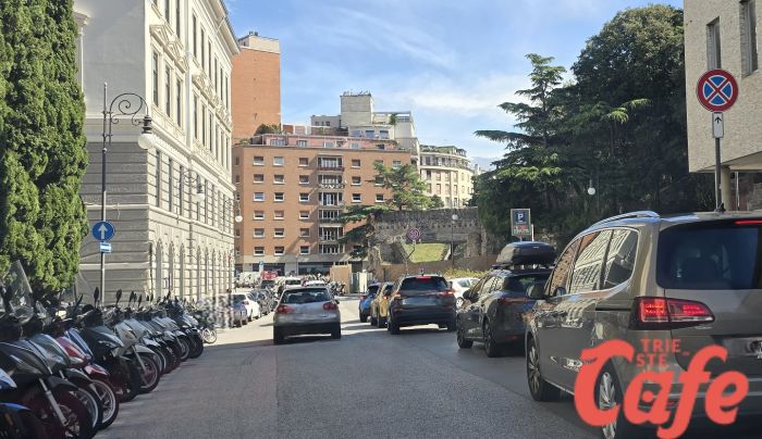 Settembre inoltrato, ma i turisti continuano ad affollare Trieste: Park San giusto ancora pieno!