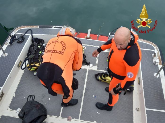 Si reca presso la sua barca ormeggiata presso il Canale del Lisert e scompare nel nulla