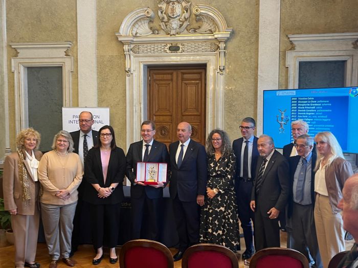 All'imprenditore Enrico Samer l'ambitissimo premio "el Mulo de oro"
