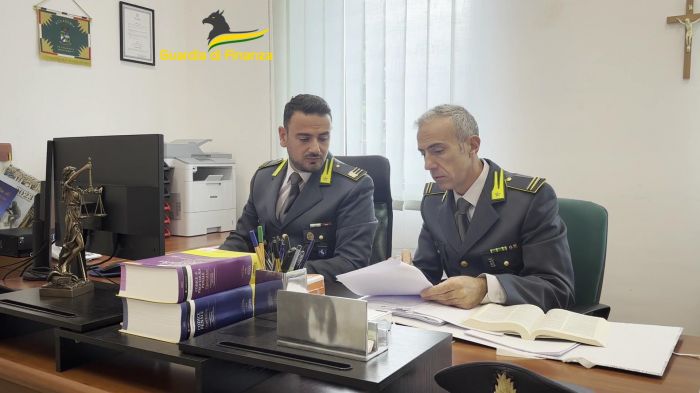 Dipendente pubblico triestino usava auto, telepass e benzina aziendali per scopi privati
