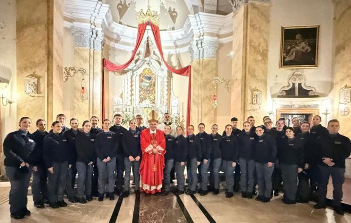 25 allievi agenti di Trieste ricevono il sacramento della confermazione