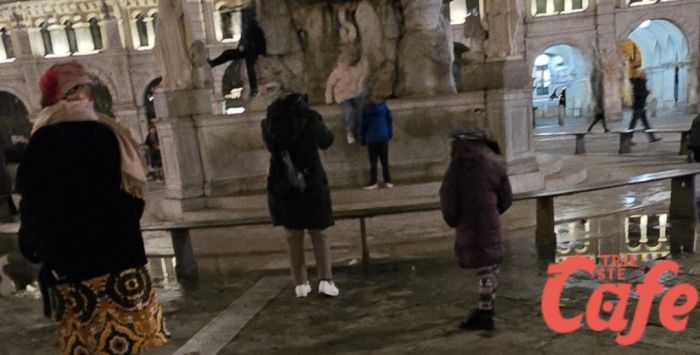 Bimbi nella Fontana dei Quattro Continenti: un episodio da censurare, tra rischi e violazioni