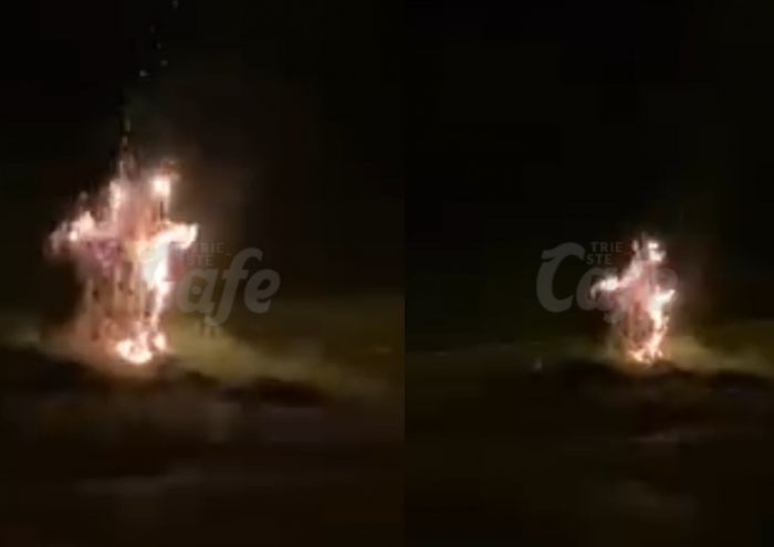 Tronco in fiamme nella notte in Strada di Fiume: ipotesi di incendio doloso (VIDEO) 