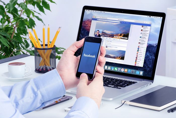 "Vediamo solo pubblicità slovena su Facebook": preoccupazione di un gruppo di triestini