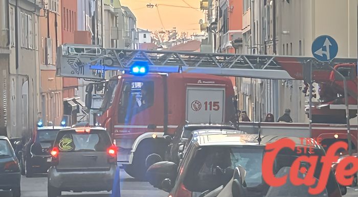 Via Giuliani, tragedia della solitudine: anziano trovato morto in casa a San Giacomo