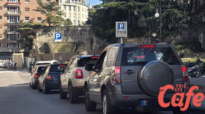 Park San Giusto pieno già dal mattino: folla ed entusiasmo tra Carnevale e Vespucci