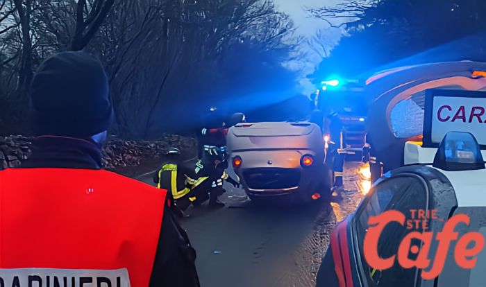Auto cappottata tra Aurisina e Santa Croce: conducente positivo all’alcol test