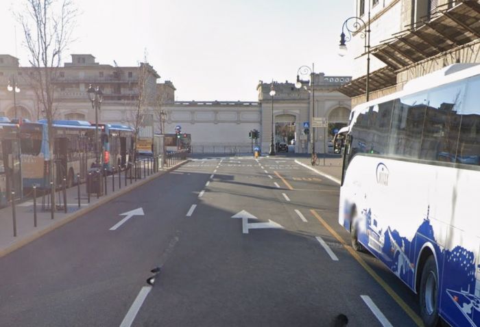 Ragazzina aggredita in piazza Libertà in pieno giorno: arrestato straniero già noto a polizia