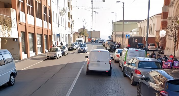 Tentato furto notturno in edicola in via dell’Istria: ladri in fuga all’arrivo della polizia