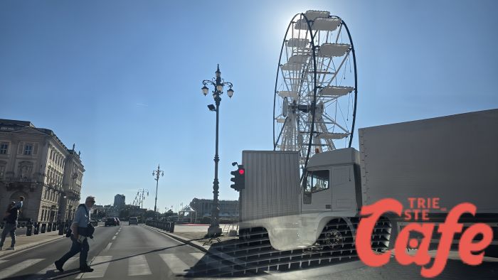 La ruota panoramica torna dopo anni sulle Rive: Trieste si gode la primavera dall’alto