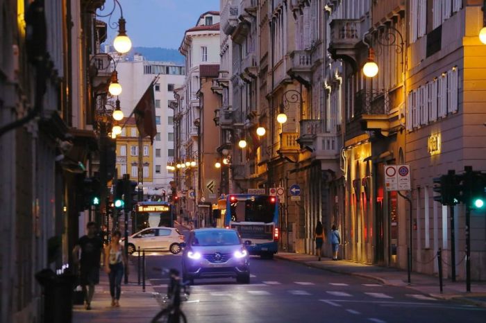 Trieste e FVG al volante: trionfa l’usato, la Golf regina incontrastata. E l’elettrico resta al palo
