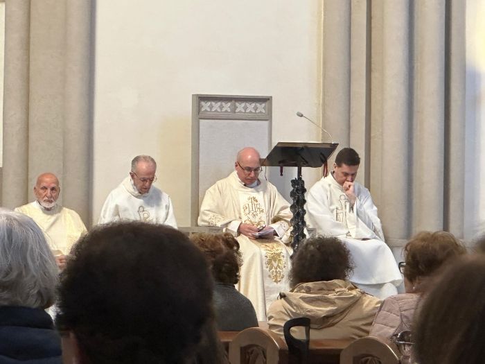 Roiano, Don Andrea festeggia 25 anni di sacerdozio: “Una vita tra la gente, con il cuore nella comunità”