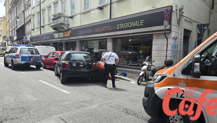 Incidente in Corso Saba: persona ferita, strada chiusa e traffico deviato in centro a Trieste