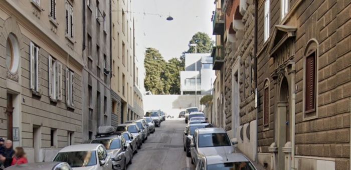 Otto persone trovate in un appartamento privato a Trieste: due accompagnate dai carabinieri