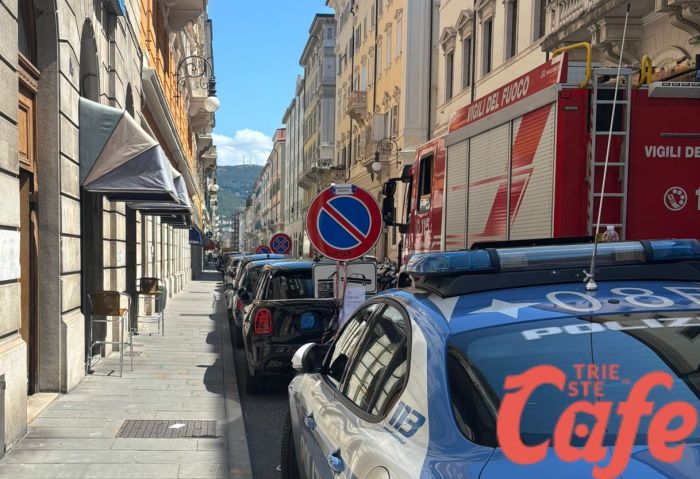 Trieste, rinvenuto un cadavere in via Lazzaretto Vecchio: strada chiusa e rilievi in corso (VIDEO) 