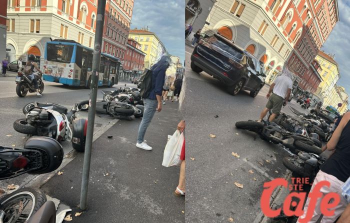Largo Barriera, portellone laterale del camion si stacca: “strike” di scooter parcheggiati