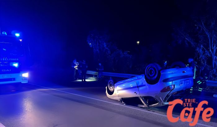 Provinciale di Farnei: auto si cappotta per evitare animale, tre giovani coinvolti