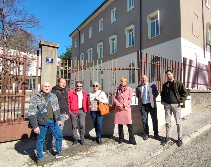 Pinqua nel caos, opposizioni all’attacco: “ritardi gravi, a rischio i fondi per il quartiere”