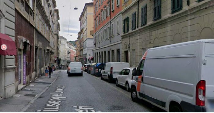 Morte nella solitudine in via Gatteri, trovato morto anche il fedele cane 