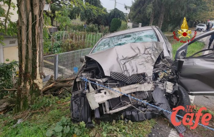 Musile di Piave, schianto tremendo contro un albero: morta sul colpo al conducente 66enne