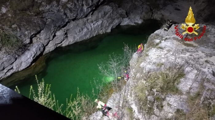 Tragedia in Veneto, annega nel fiume dopo aver tentato di recuperare un drone