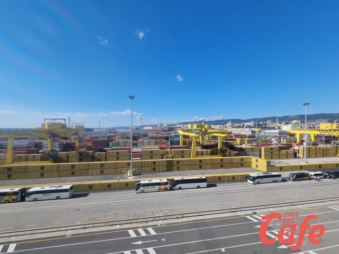 Mare, studio: Valore porti Trieste e Monfalcone sfiora 2 miliardi, coinvolti 15mila lavoratori