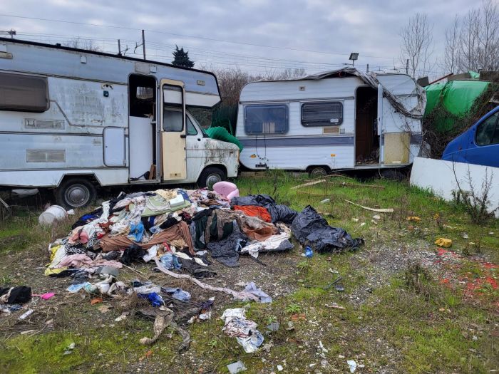 Traffico di automezzi con intestazione fittizia, pregiudicato intestatario di 600 mezzi: sequestrati beni per 1 milione 